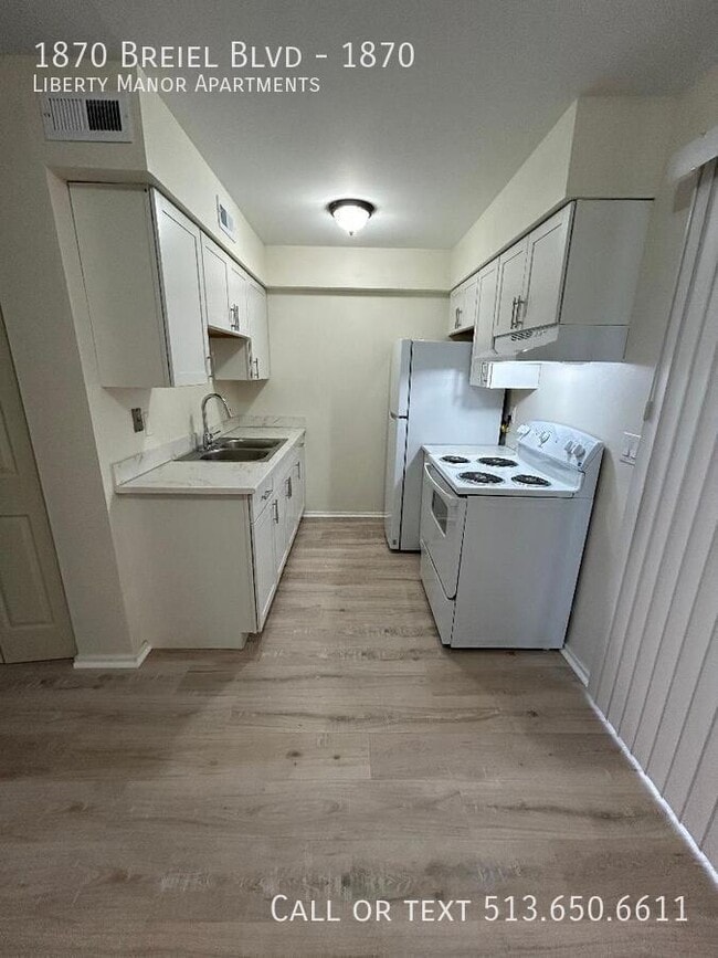 Photo - 1870 S Breiel Blvd Unidad 1870