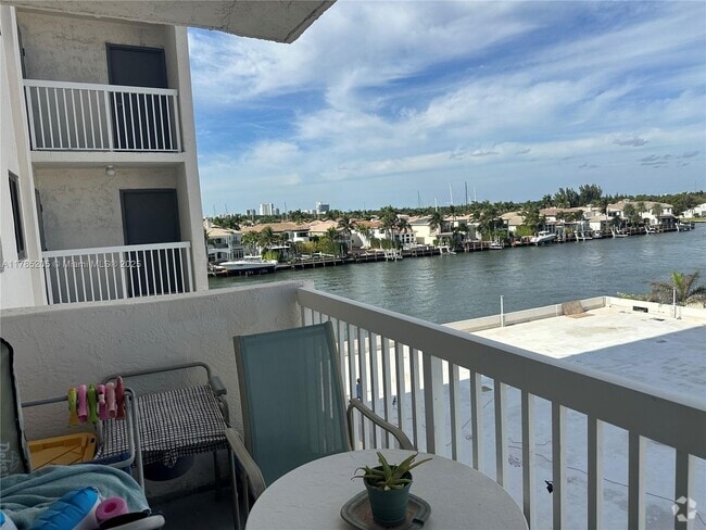 Building Photo - 1500 S Ocean Dr Unit 5G Rental