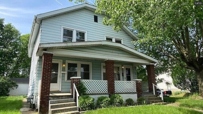 Photo - 255 Southwood Ave
