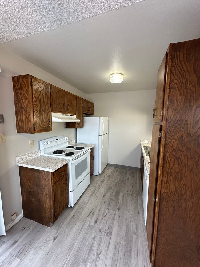 4417 Parkview Dr Unit 3