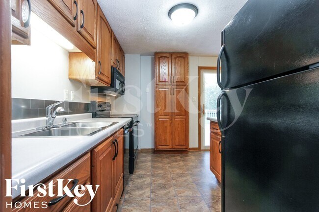 Photo - 6702 Revere Ln