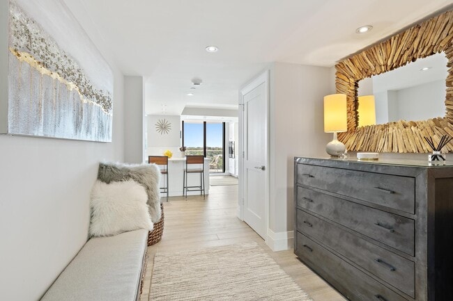 Photo - 100 S Beach Rd Unidad 604