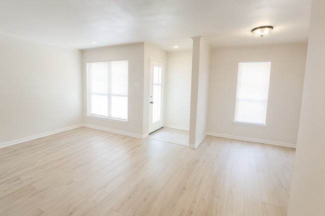 Photo - 1005 W MLK - House Unidad House