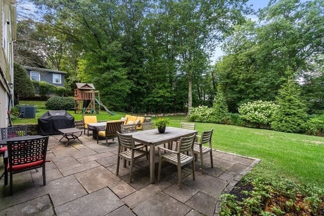 Photo - 11 Nantucket Rd