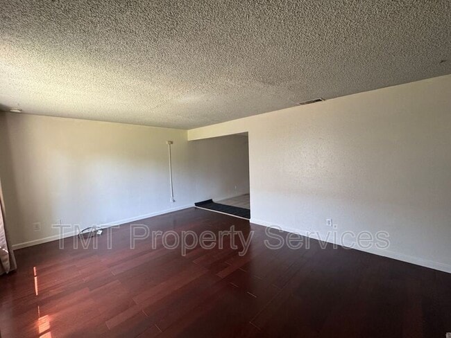 Photo - 7648 La Mancha Way