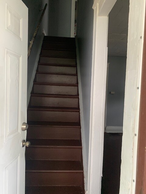 90 Fairbanks St