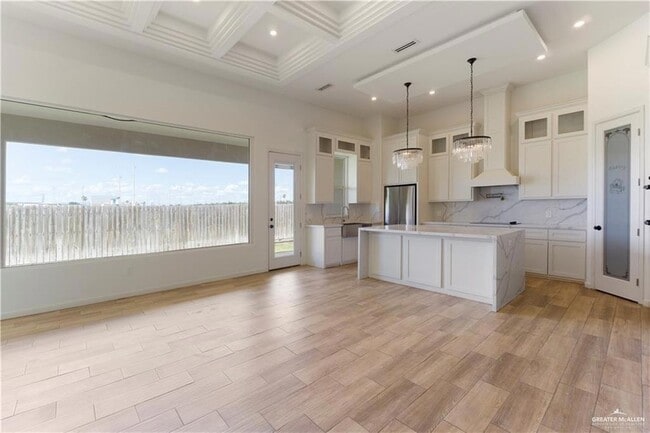 Photo - 607 Alameda St