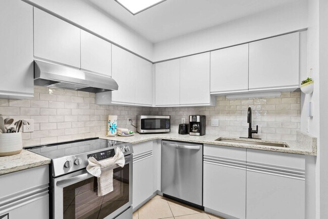 920 W Lagoon Ave Unit SI ID1541218P
