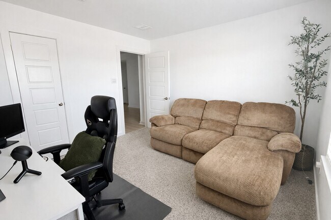 Photo - 8554 Tropical Breeze Wy