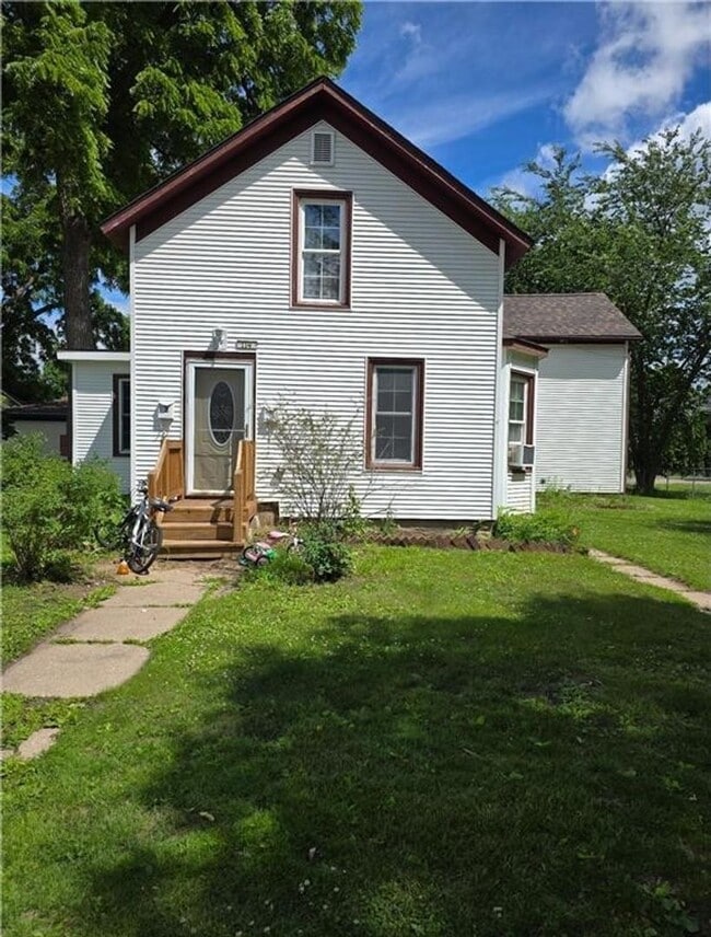 Building Photo - 114 S 4th St Unit 2