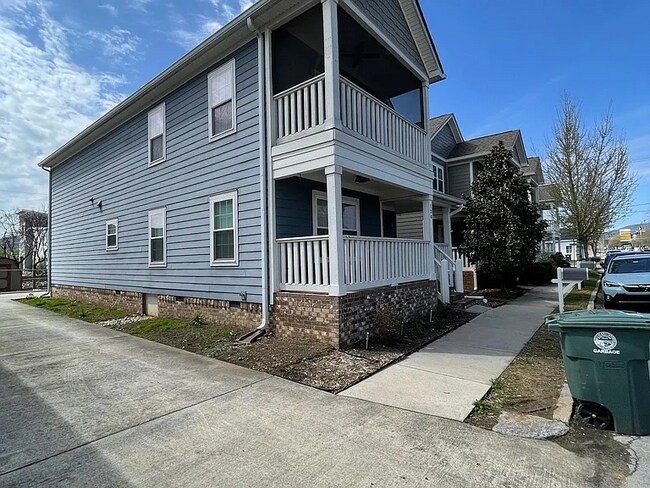 Photo - 120 W 19th St