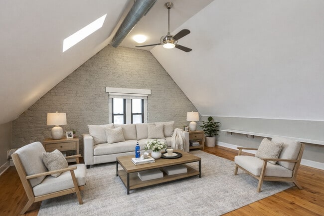 Photo - 2308 N Southport Ave Unit 3