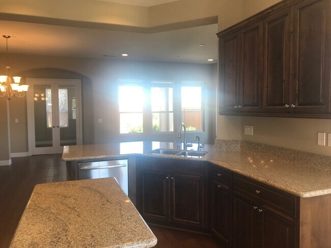 Photo - Charming 2 Bed 2 Bath - Trilogy at The Vineyards