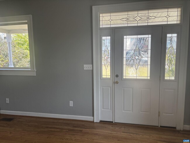 Photo - 1414 Midland St