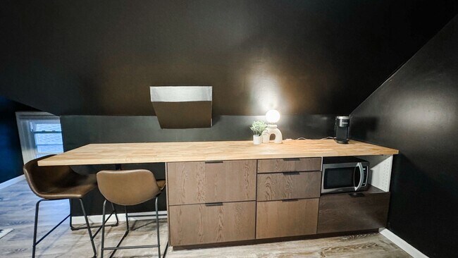 Photo - Chic Studio in North Winton Village