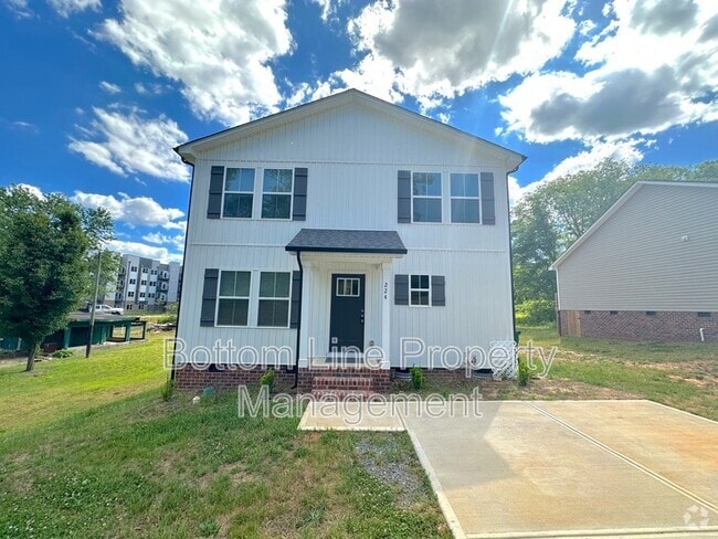 Building Photo - 224 Hampton Church Rd Rental