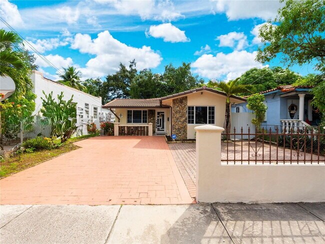 Building Photo - Northwest 58th Court, Miami, FL 33126 - 3 BR 2 BA single-family home