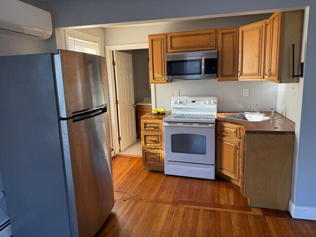 Photo - 319 Admiral St