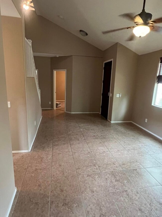 Photo - 4-bedroom and loft in the Willows with com...