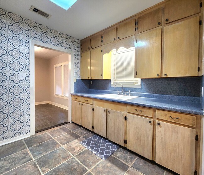 Photo - 6306 Stillman St