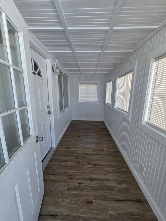 Photo - 24849 Midland Ave