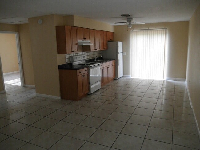 3958 Pesiri Ln