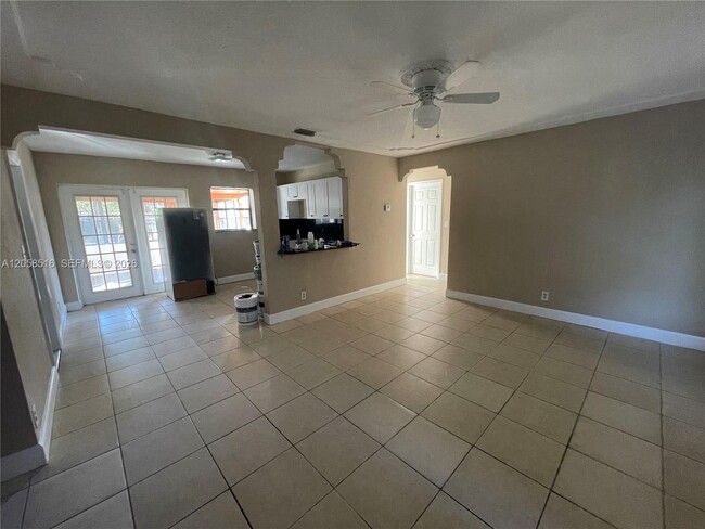 Photo - 1810 SW 64th Terrace