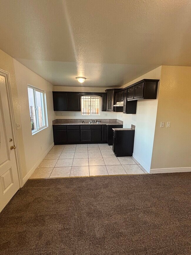 Photo - 632 E 113th St