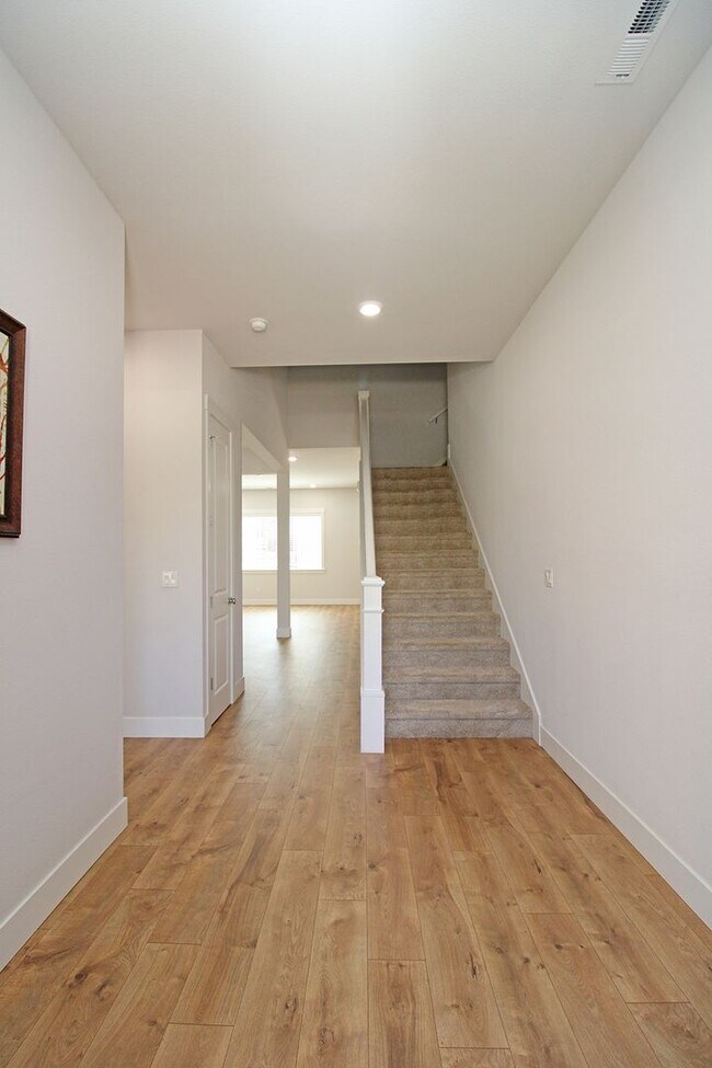 Photo - 16576 SW Sunshine Coast St