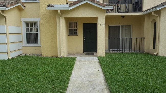 Building Photo - 1506 Belmont Ln Unit 1506 Rental