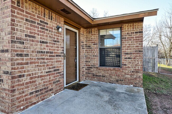 Photo - Tall Oaks Dr Duplex Unit 1104
