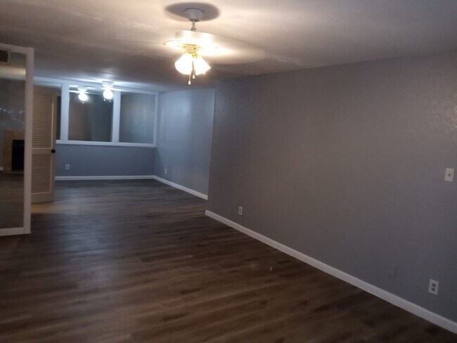 Photo - 9700 Leawood Blvd Unit 306