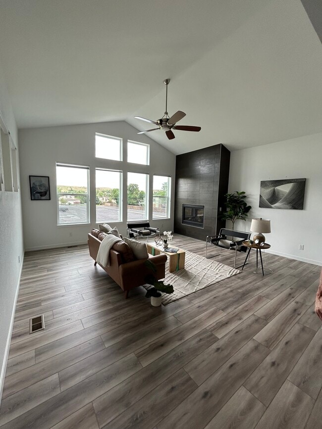 Photo - 17147 W 11th Ave