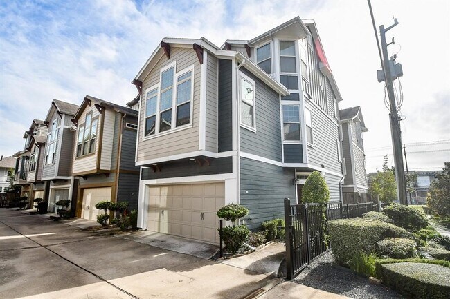 Photo - 716 Nicholson St