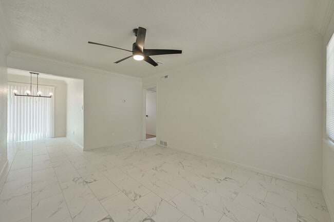 Photo - 3912 Parkwoods Ln