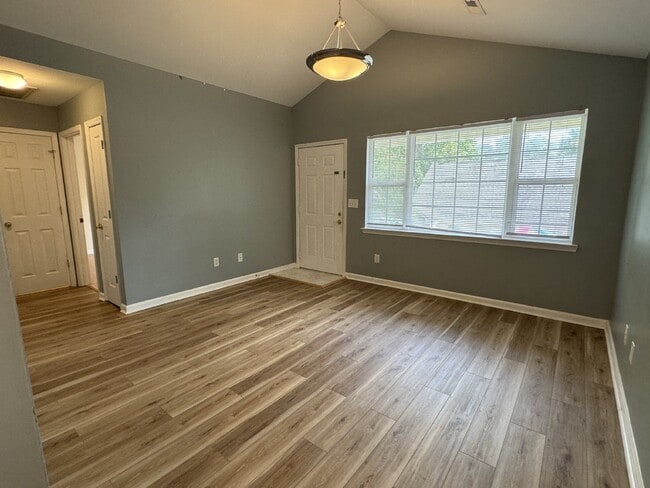 Photo - 4404 McClelland Dr