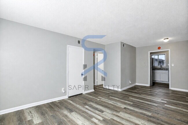 Photo - Limited-Time Move-In Promotion!
Move in on or before May 15th and receive your choice of incentiv... Unit 1