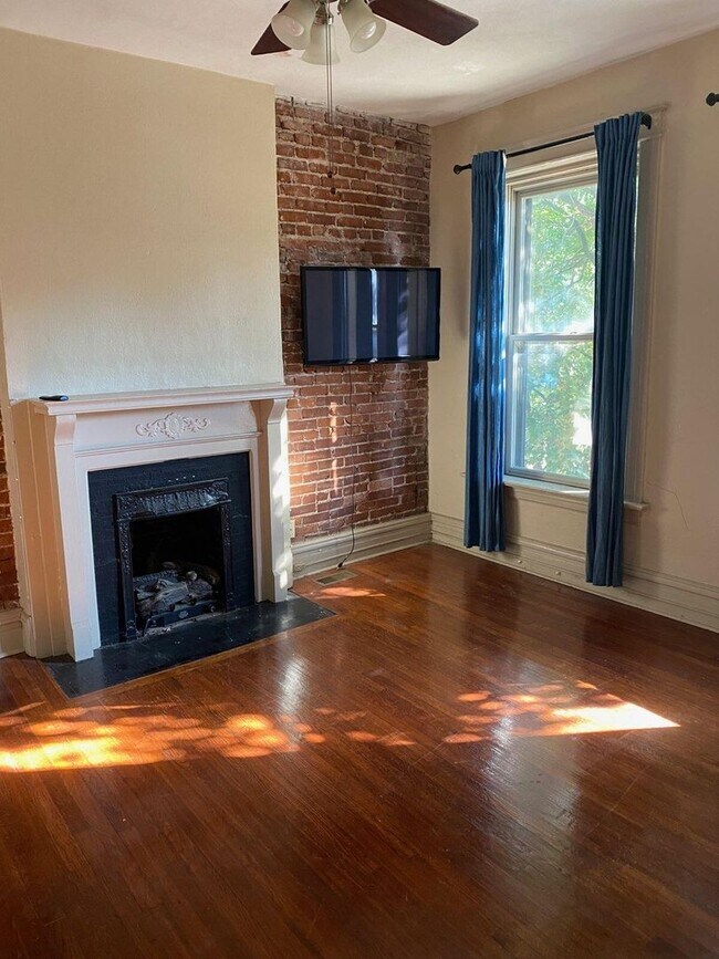 Photo - 4451 Pershing Ave Unit 1