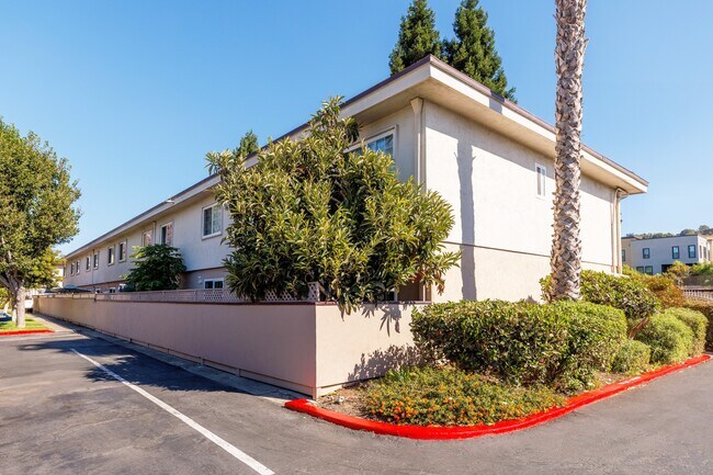 Whitman Villa Townhomes