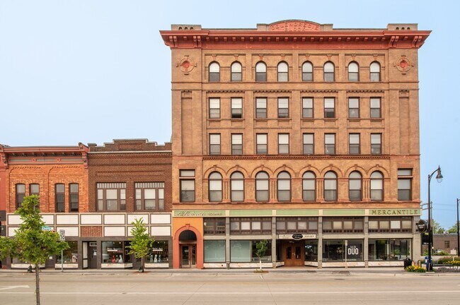 Block 6 Apartments Building