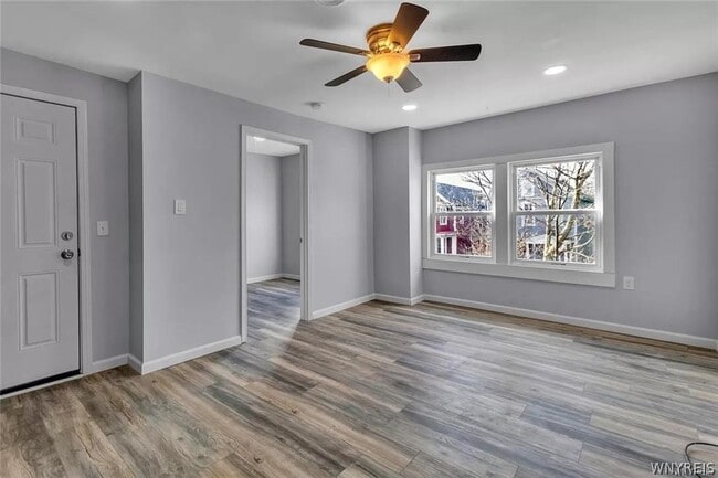 Building Photo - 41 Mariner St