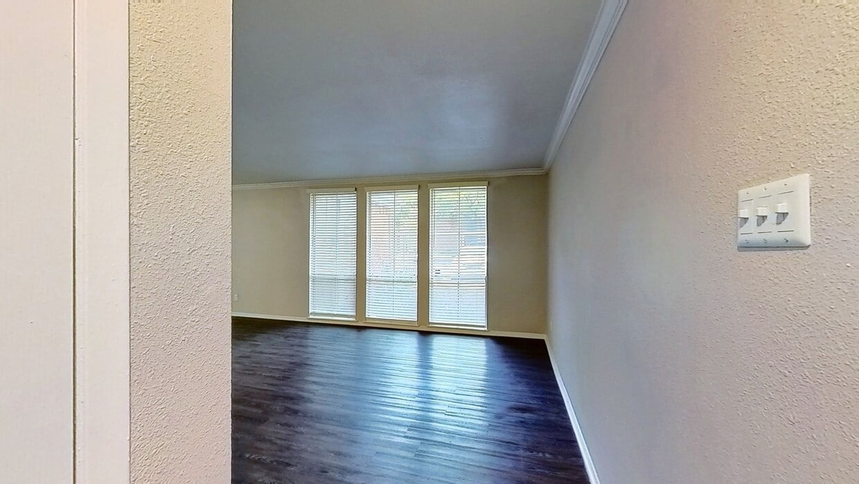 Photo - Coronado Villas Apartments