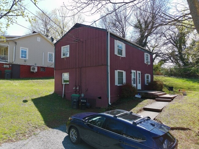 Photo - 800 Castalia St Unit B