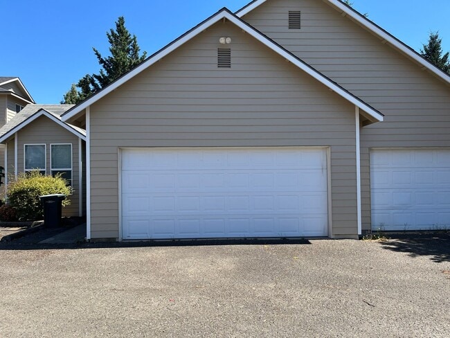 Building Photo - 721 N Myrtle Rd Rental