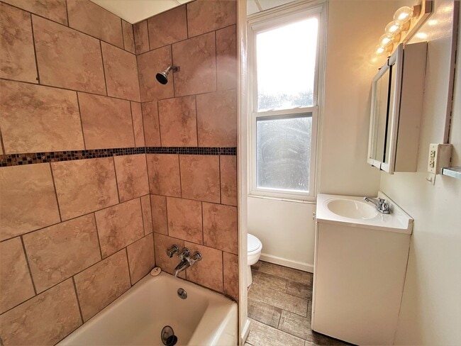 Photo - Bloomfield - Apartments For Rent In Pittsburgh Unit 2