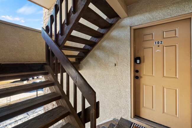 Photo - 814 Tenderfoot Hill Rd Unit 102