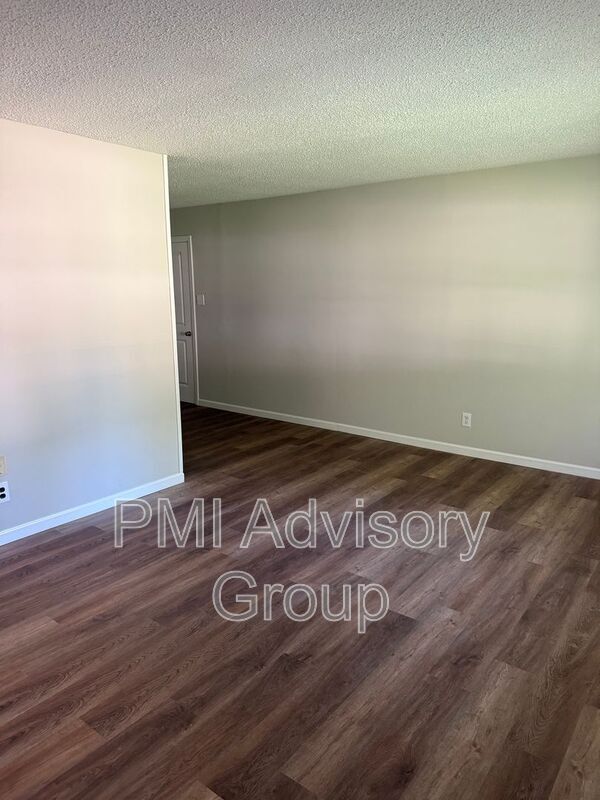 Photo - 2521 SW Sunset Rd