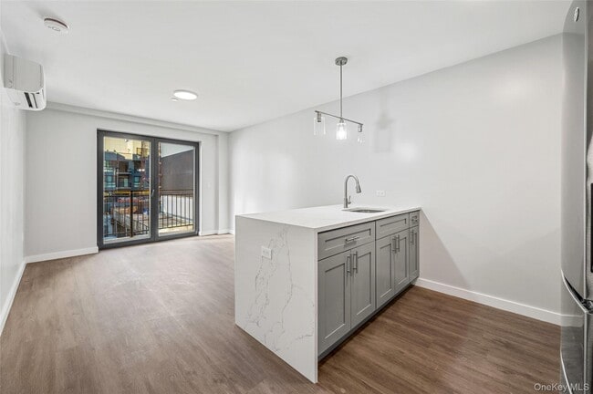 43-34 53rd St Unit 6D