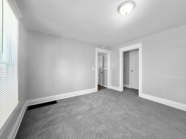 Photo - 127 N 40th St