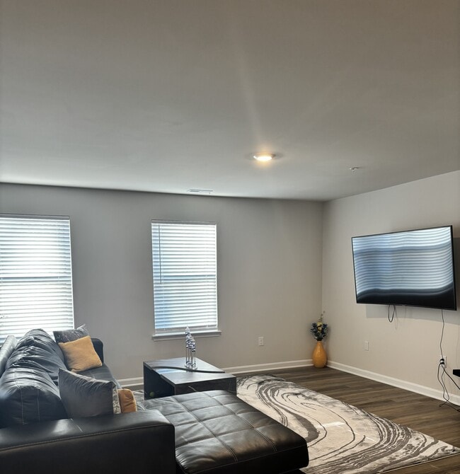 Photo - 359 Forest Edge Ave